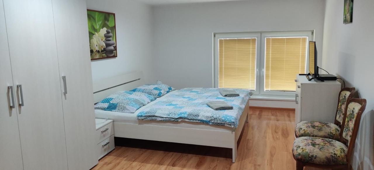 Гостевой дом Privat Velvet Турчьянске-Теплице Экстерьер фото