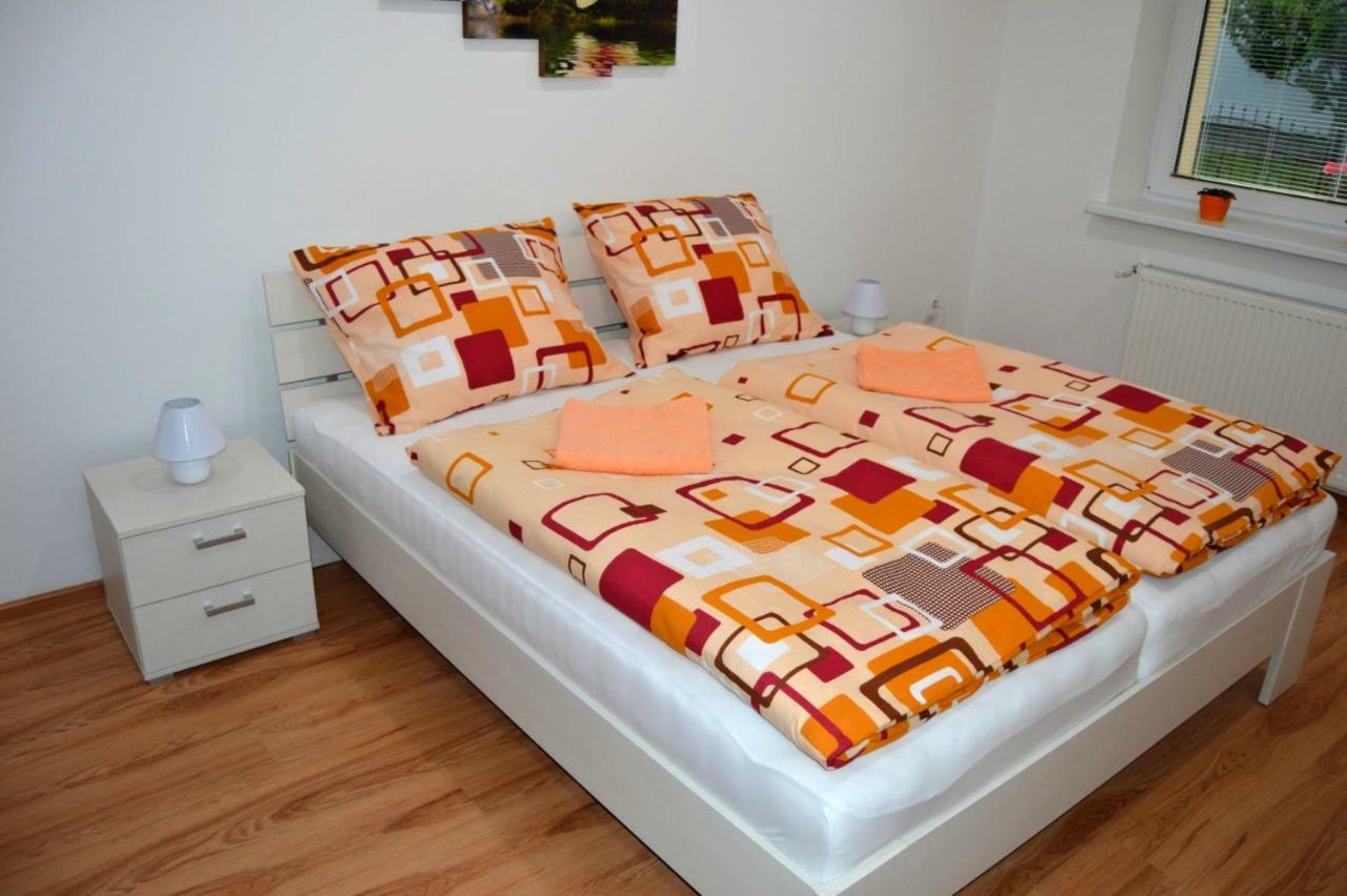 Гостевой дом Privat Velvet Турчьянске-Теплице Экстерьер фото